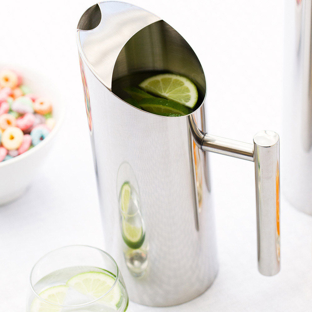 Met Lux 33 oz Round Polished Stainless Steel Water Pitcher - 3 1/2" x 3 1/2" x 9" - 1 count box
